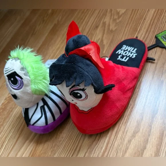 Beetlejuice and Lydia Plush Slippers Ground Up Women’s size 7-8 New With Tags - Picture 5 of 8